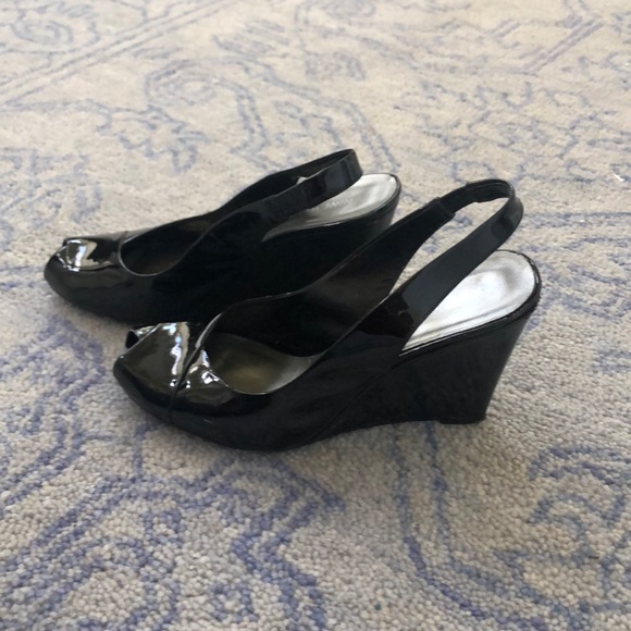 Nine West black patent wedges - Picture 2 of 3